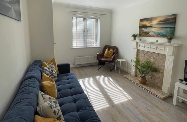 Comfortable Home w/Private Parking, Charlestown