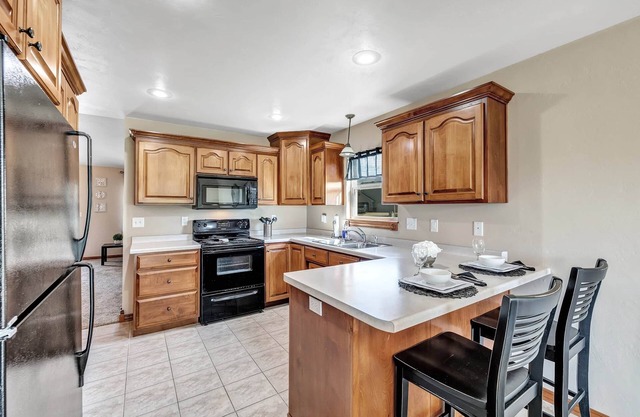 Comfortable Home Perfect for Families in Quiet Cul-de-Sac
