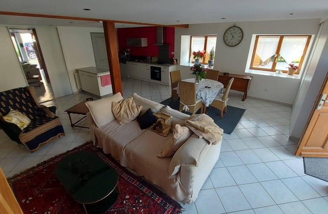 Comfortable house with view on the vineyard slopes. Large living room of 50 m2