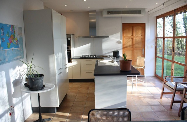 Comfortable Loft-Apartment 27 km from Paris