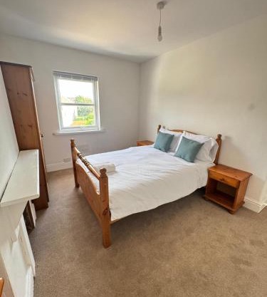 Comfortable Room in Redfield - Easy City Access