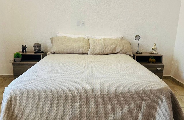 COMFORTABLE STUDIO 7 MINUTES FROM DOWNTOWN CABO SAN LUCAS!