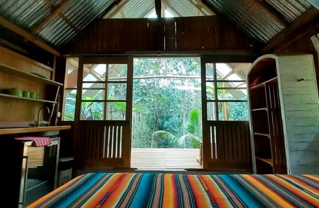 Comfortable Yogic Jungle Studio Casita Close to Ocean