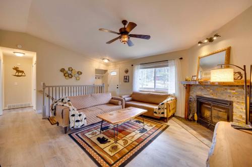 Comforting Woodland Park Home with Fire Pit!