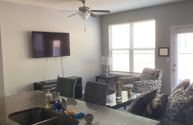 Comfy Cozy townhouse