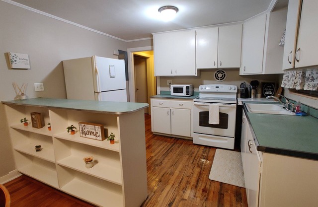 Comfy Culdesac home Avondale/Riverside