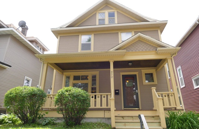 Comfy lower level basement apartment. Great location!