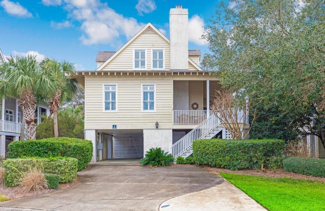 Compass Point 82 3BR 3 BA House w Kitchen