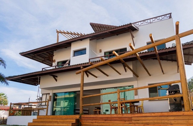 Complete house in gated community with beach access