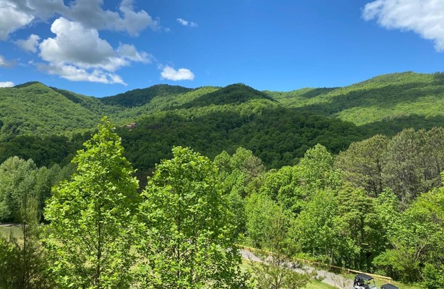 Condo with Stunning Mountain and 6th Green views near Harrahs Cherokee Bryson City