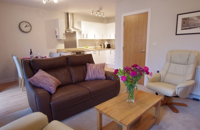 Contemporary Apartment In Central Bath, Somerset, England