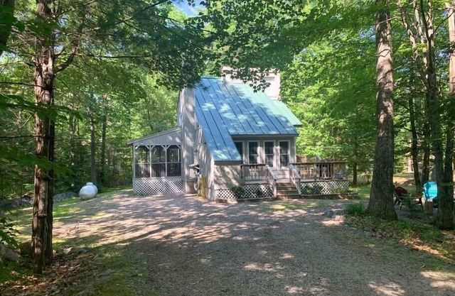 Contemporary In Water Access Community