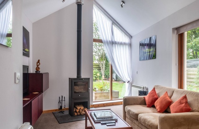 Contemporary One Bedroom Apartment Close To All Amenities In Conservation Area