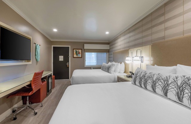 Contemporary Room with 2 Queen-Size Beds! Spacious Bathroom, Relaxing Patio, Gym