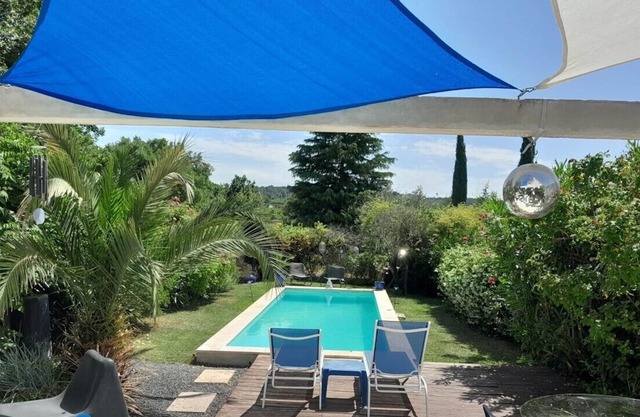 Contemporary Villa Venasque