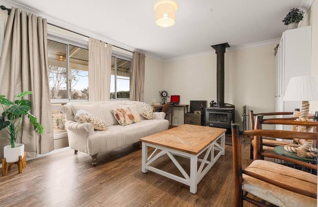 Cooinda, A 3 Bedroom Home Near Mayfield Garden