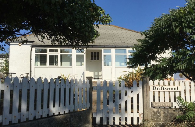 Cool Beach House Hideaway - with historic Rye on your doorstep.