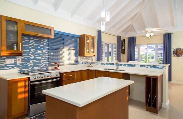 Coolshade Villa at Richmond