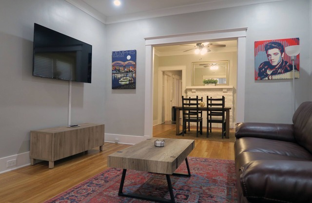 Cooper Youngalow - a cozy bungalow in the heart of Cooper-Young!