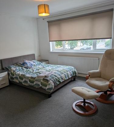 Corby Town Vacations Rooms available for Couples & Singles