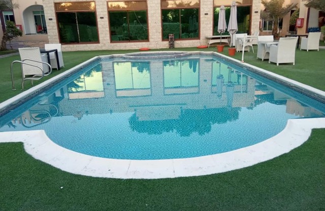 Corniche Palace Hotel