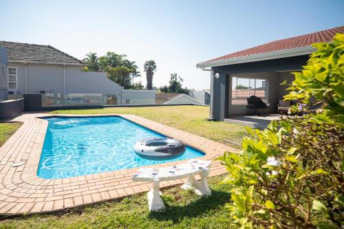 Cosy 2 bedroom Cottage Durban north, salt pool,dstv