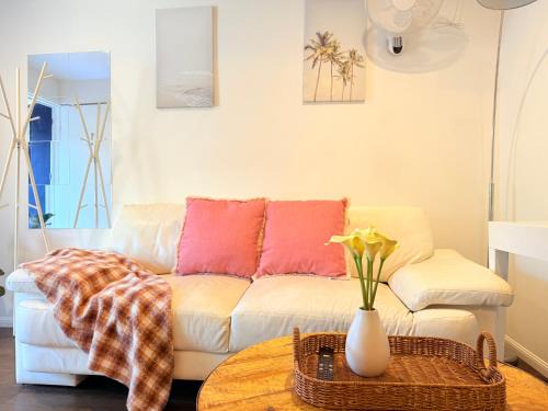 Cosy 2BR Paddington Home with Parking
