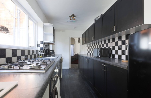 Cosy 3 bed property in Moseley village Birmingham