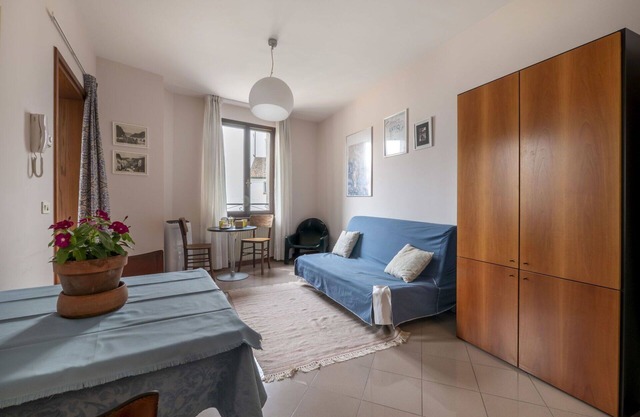 Cosy apartment for 4 people with A/C, WIFI, TV and pets allowed