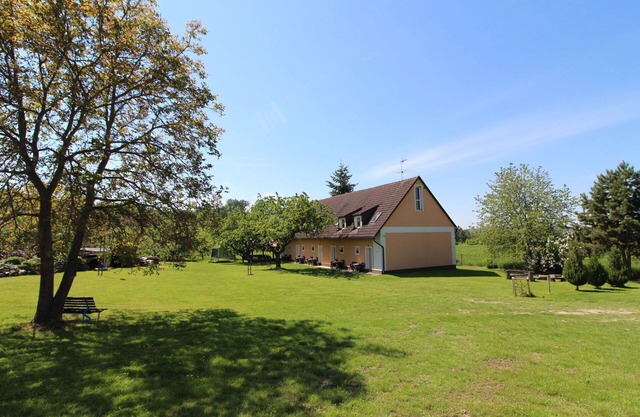 Cosy apartment for 5 people with WIFI, patio, pets allowed, panoramic view and parking