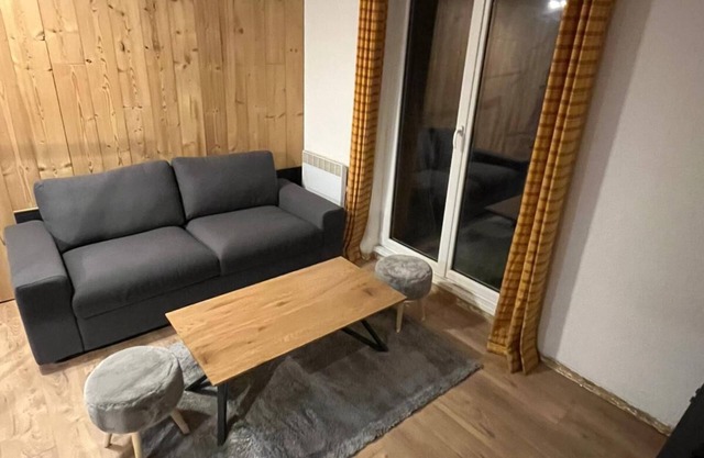 Cosy apartment 4-6p 1800 near lift and slope