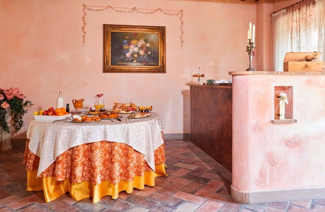Cosy apartment for 2 people with pool, WIFI, TV and balcony, close to Spoleto