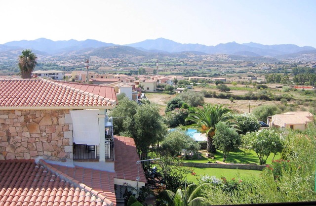Cosy apartment for 4 guests with TV, terrace and parking