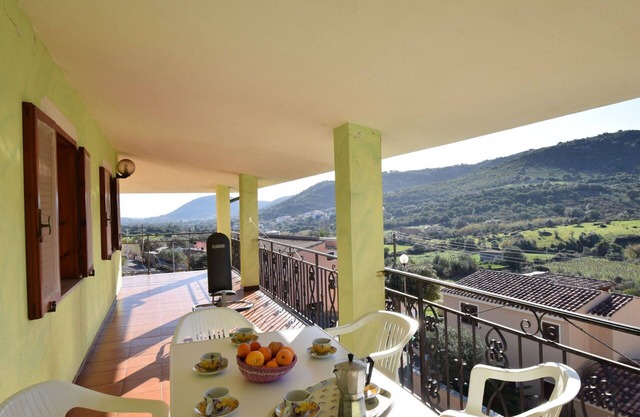 Cosy apartment for 5 people with WIFI, TV, balcony and panoramic view