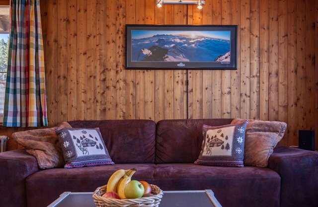Cosy apartment for 6 people with WIFI, TV and balcony