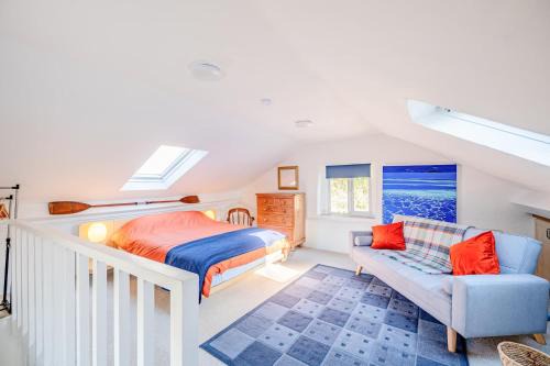 Cosy Cottage nr Babbington House Private Parking