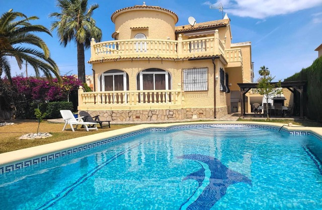Cosy Villa LAURA in Els Poblets