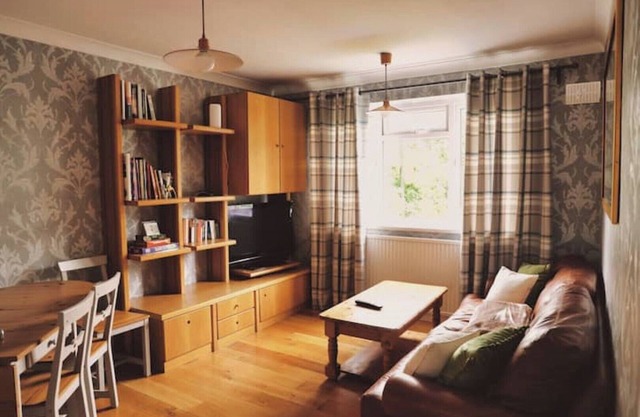 Cosy Wimbledon Apartment with 2 Bedrooms