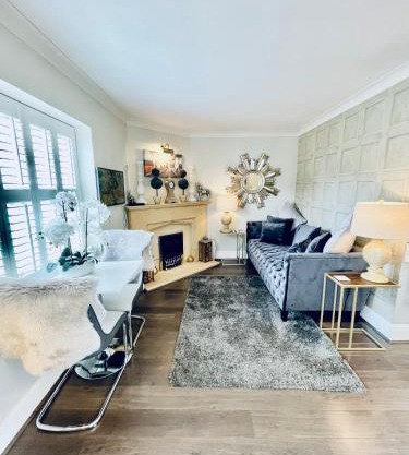Cotswold Chic Retreats "Jacinabox" Central Chipping Campden-Parking-Garden