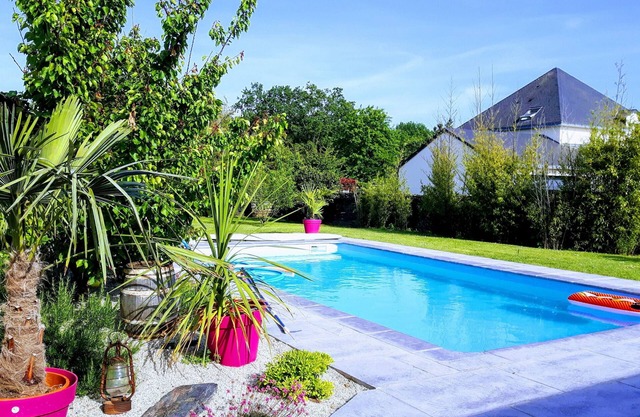 cottage in longère angevine with swimming pool