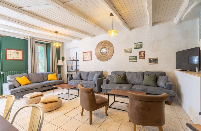 Cottage 'Gîte Le Cottage' with Shared Pool, Private Terrace and Wi-Fi