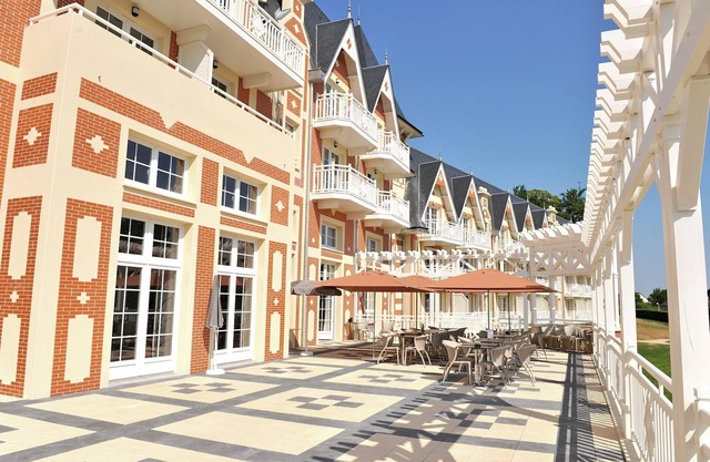 Cottage in Normandy with Thermal Spa Park