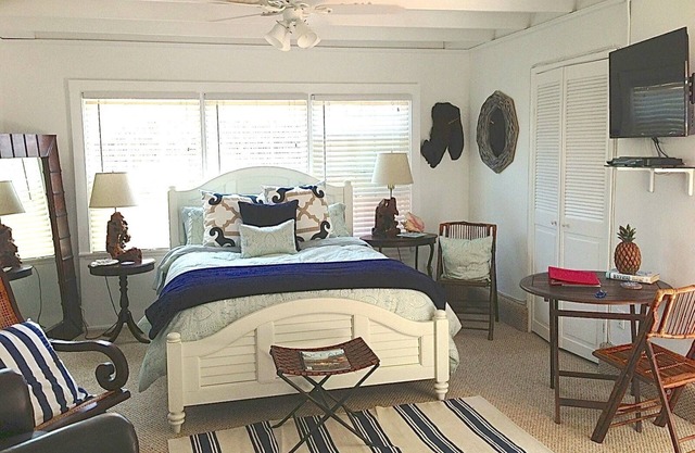 Cottage Is All New & Charming, Steps to the Beach.