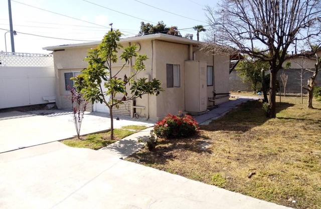 Cottage Near Beach LAX Wifi Freeway Disney Mall Northrop Stadium SpaceX