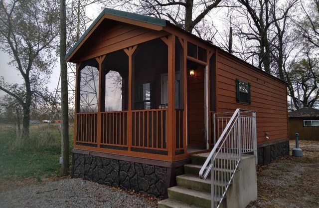 Cottage/Park Model - Private Beach/fire pit