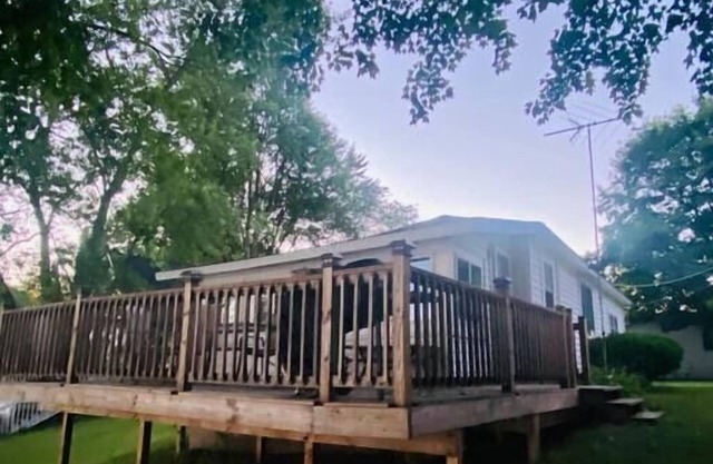 Cottages on Sand Lake - The Fishing Cabin