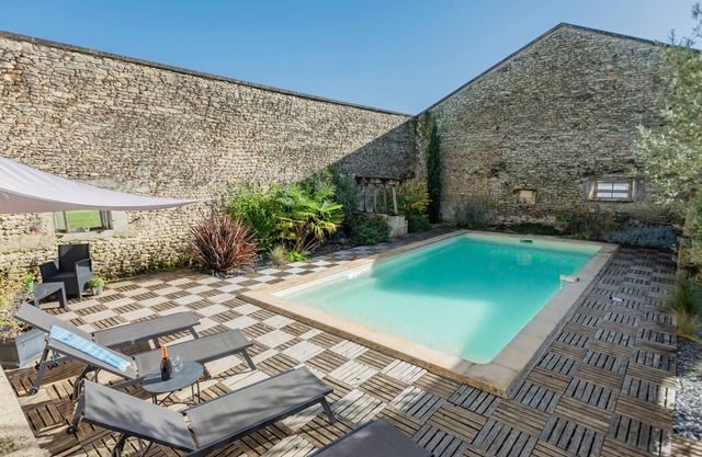 Country house with private pool and lovely views
