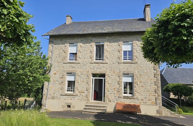 Country house 8p. open view in the heart of nature 5 min from village center