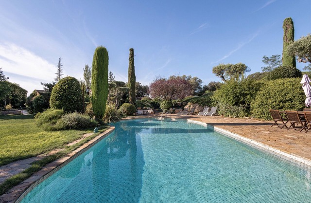Country House 'Casa Farigola' with Mountain View, Shared Pool and Wi-Fi