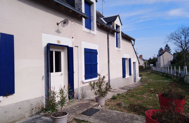 Country house in town with all shops